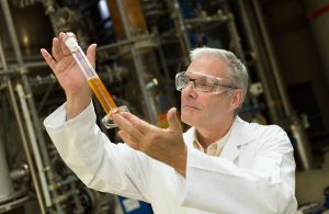 Trumpler Worms Mitarbeiter im Labor